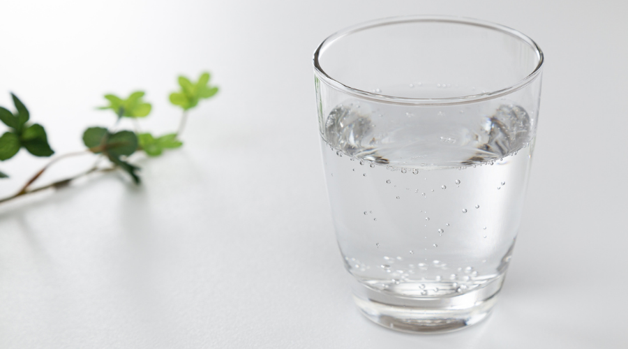 Czy po operacji bariatrycznej można pić wodę gazowaną?